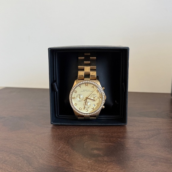 Marc Jacobs Women's Henry Crystal Gold-Tone Watch in Original Box - Picture 3 of 11
